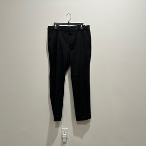 Banana Republic 
RYAN SATIN STRAIGHT PANT
Never worn. Did not fit.